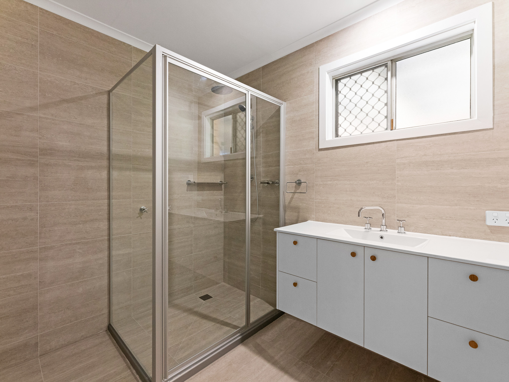 160 Cypress Street, URANGAN, QLD 4655 AUS