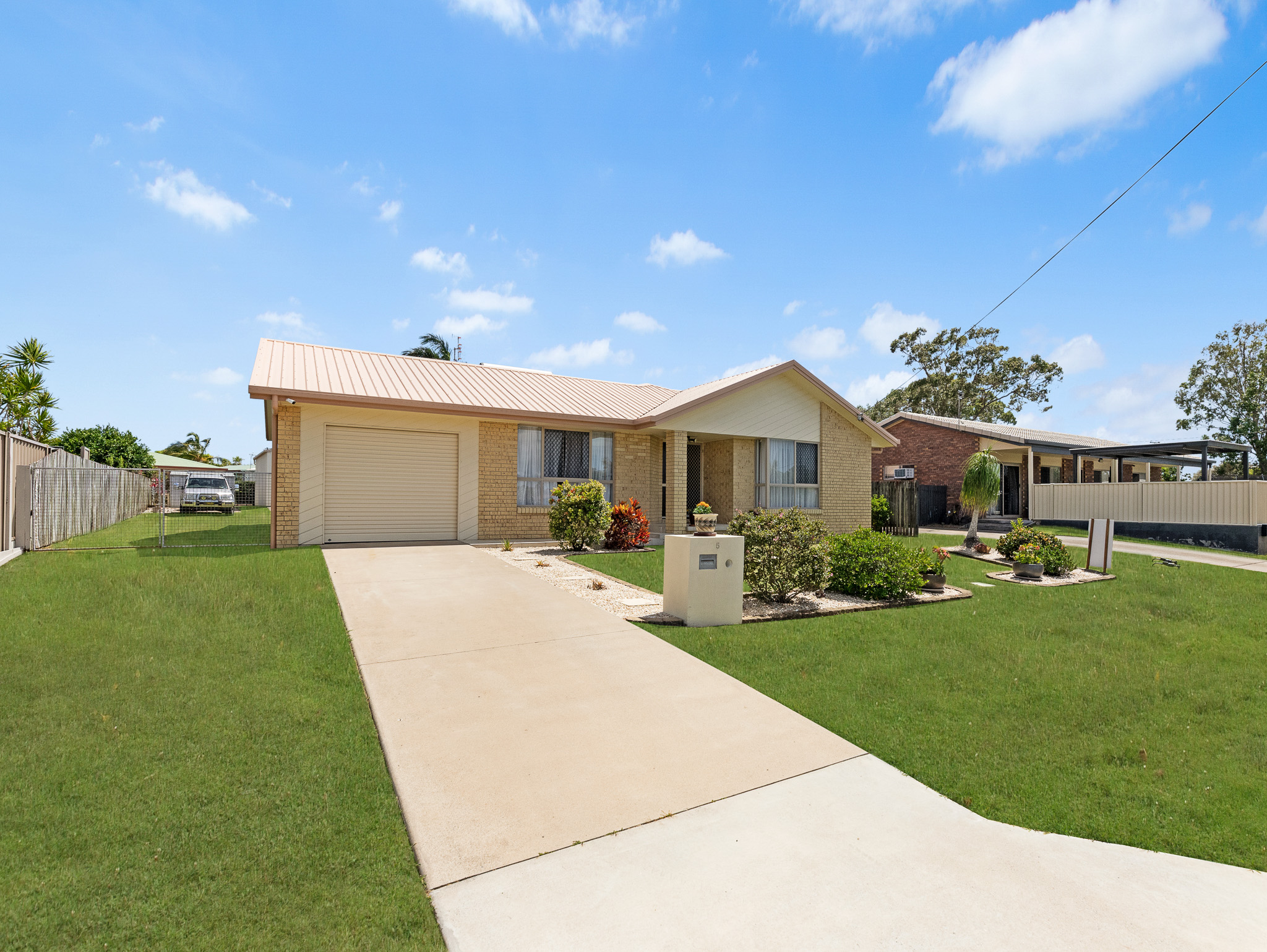 5 Maryanne Court, POINT VERNON, QLD 4655 AUS