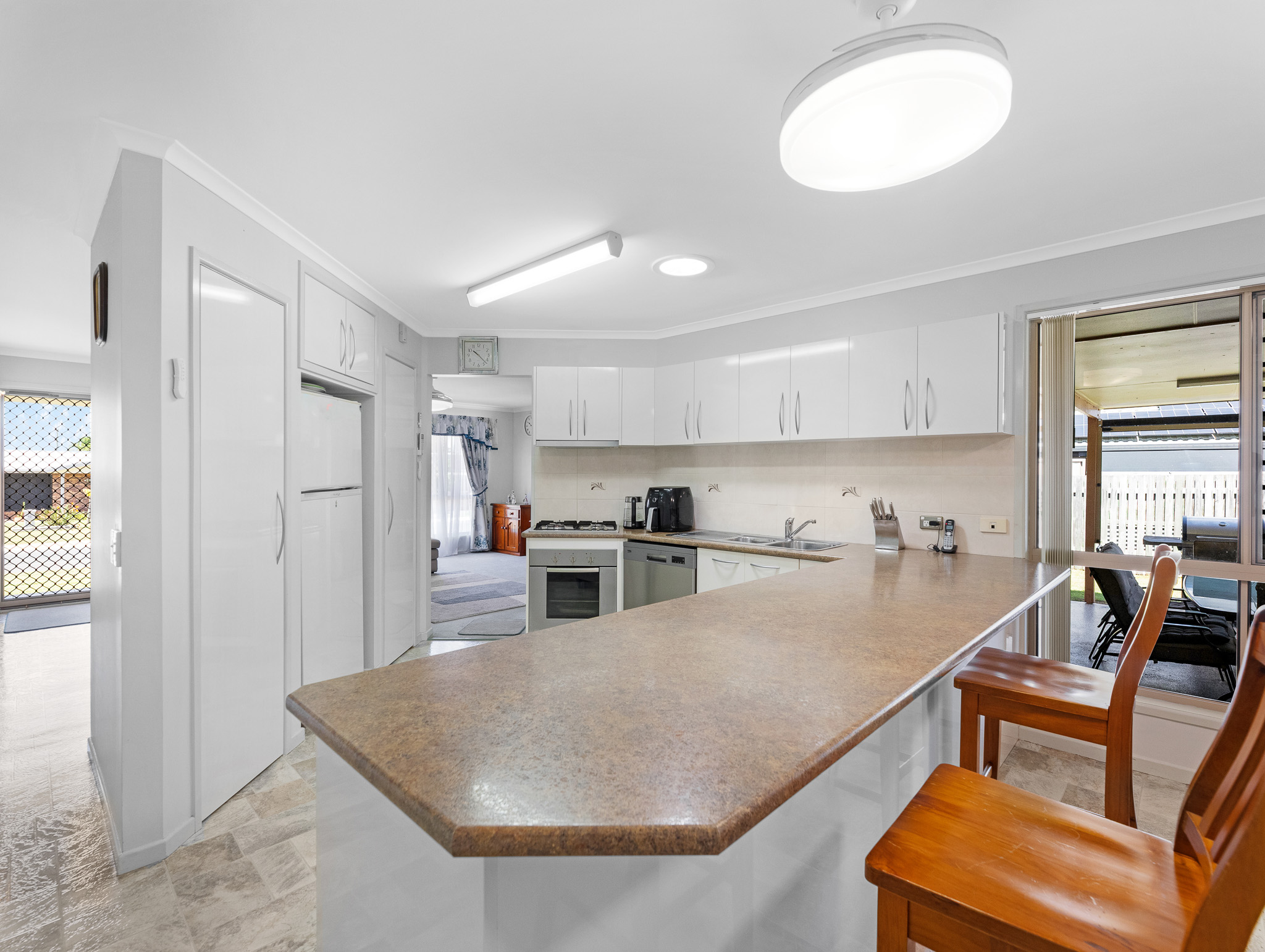 5 Maryanne Court, POINT VERNON, QLD 4655 AUS