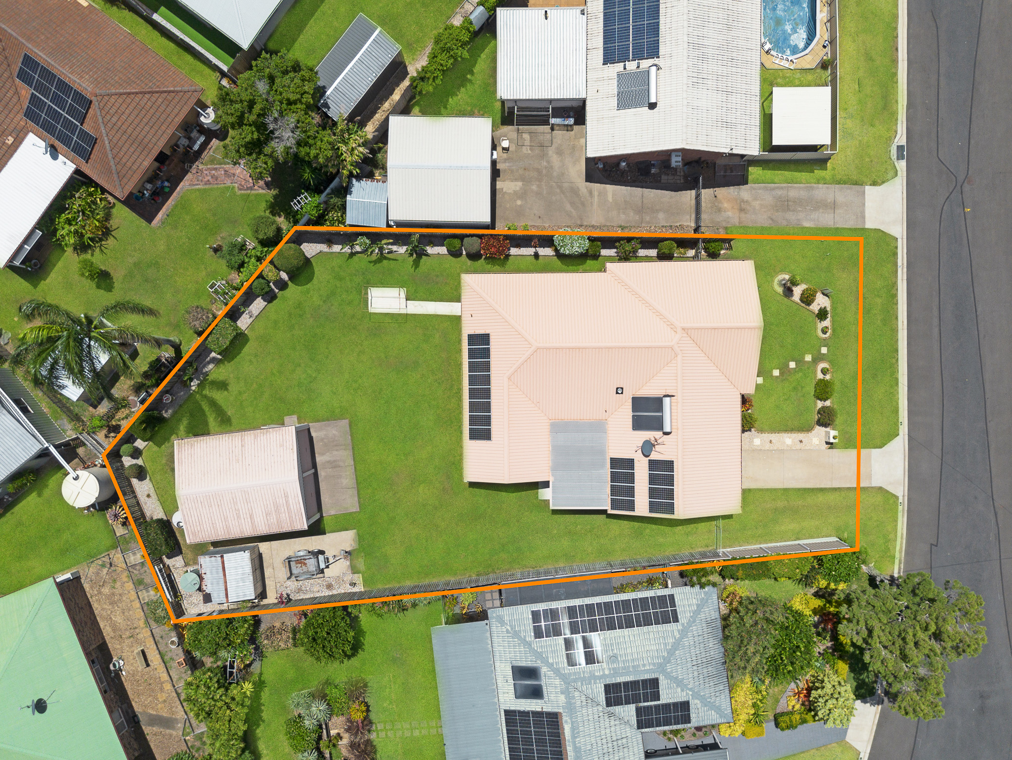 5 Maryanne Court, POINT VERNON, QLD 4655 AUS