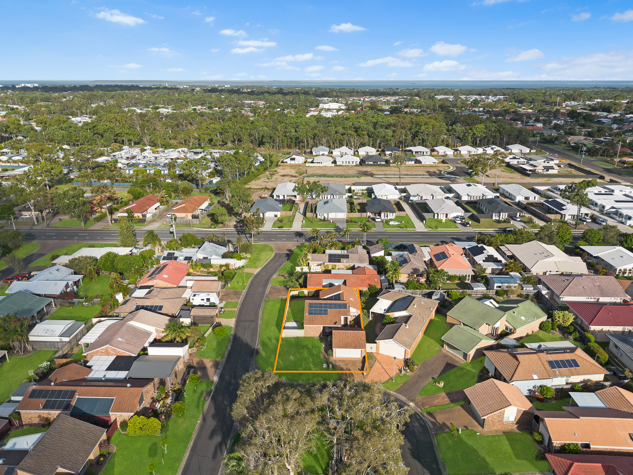 6 Woodland Close, TORQUAY, QLD 4655 AUS