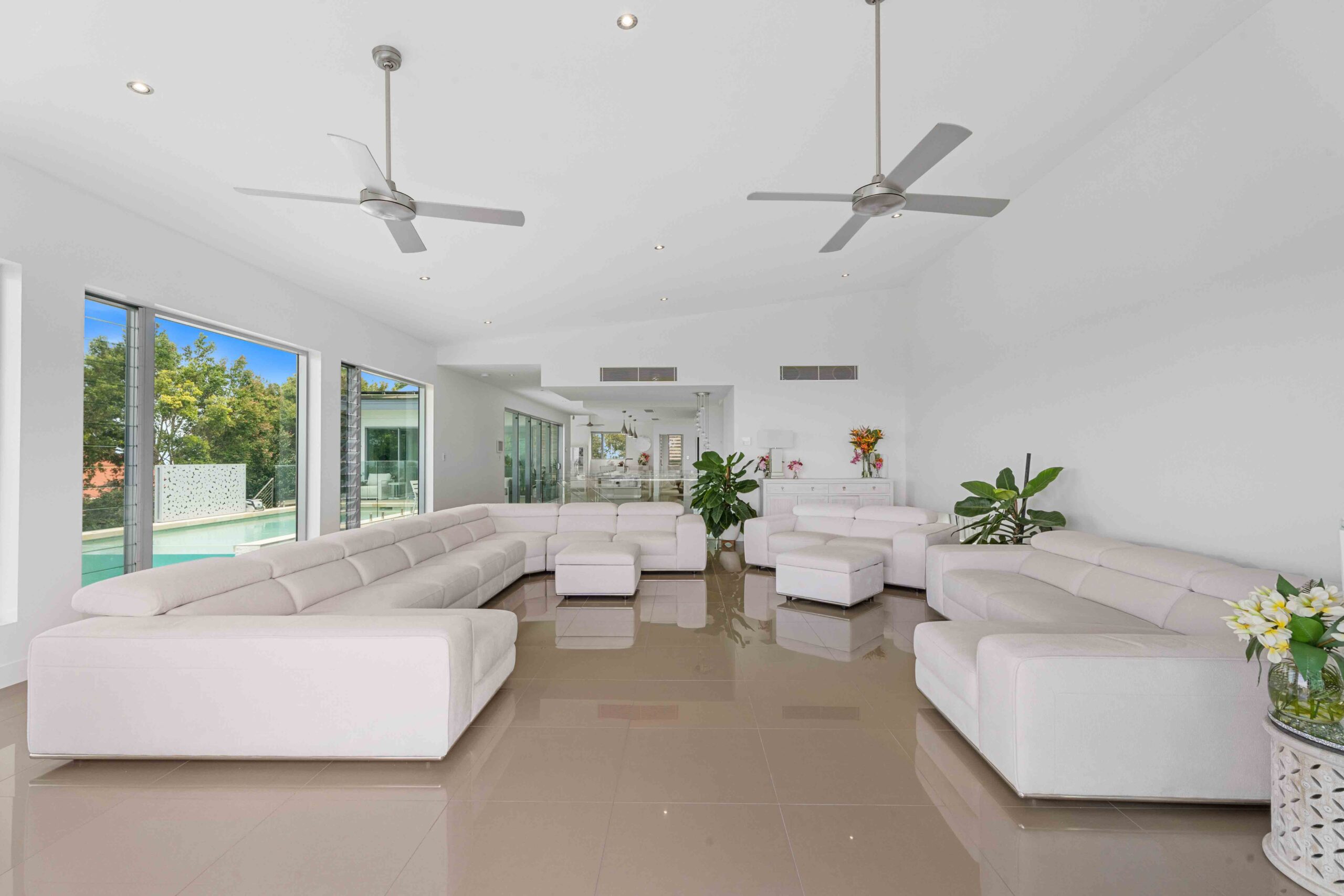 14 Regency Avenue, URRAWEEN, QLD 4655 AUS