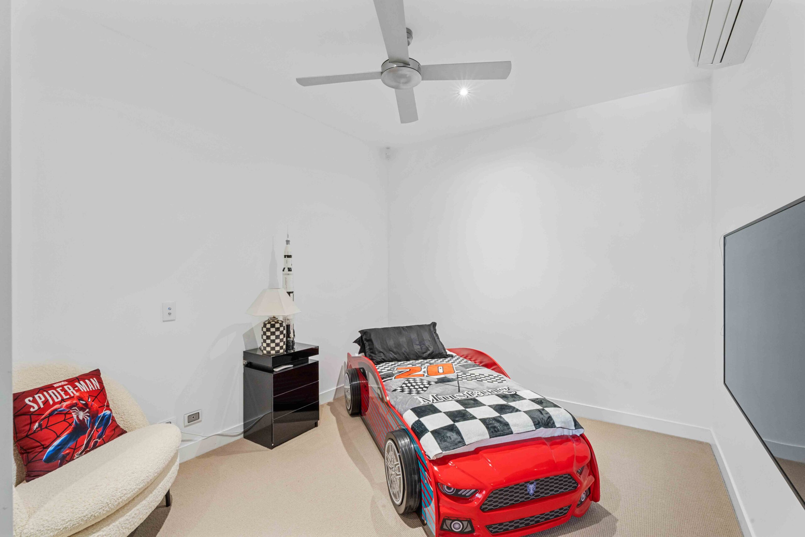 14 Regency Avenue, URRAWEEN, QLD 4655 AUS