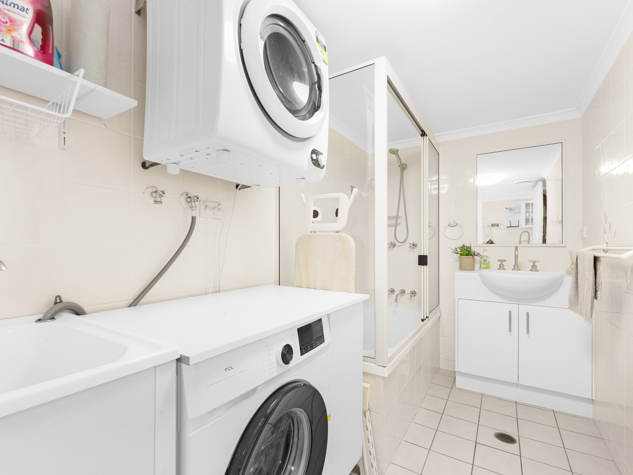 7/407 Esplanade, TORQUAY, QLD 4655 AUS