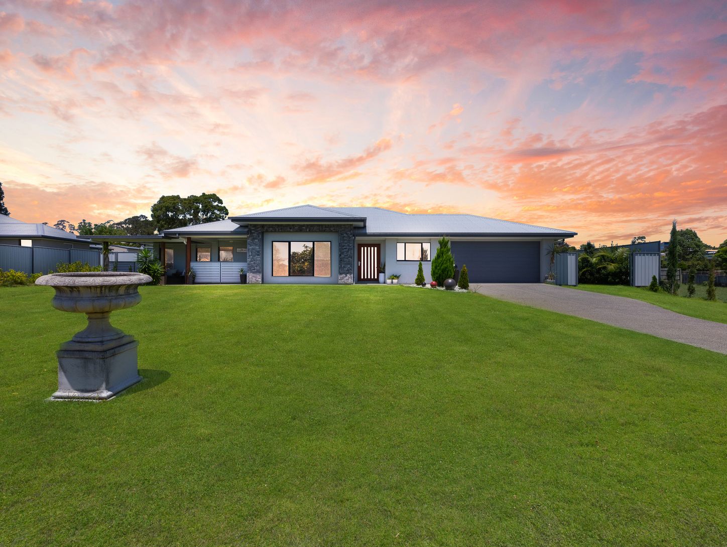 138-140 Cove Boulevard, RIVER HEADS, QLD 4655 AUS