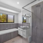 138-140 Cove Boulevard, RIVER HEADS, QLD 4655 AUS