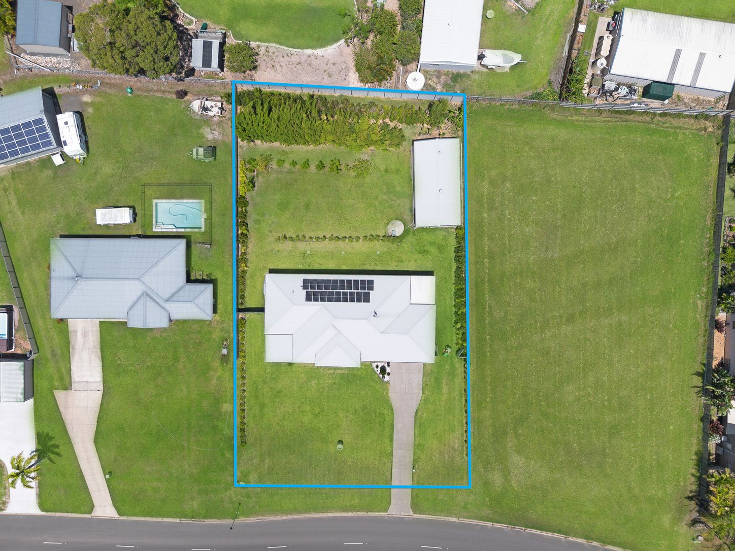 138-140 Cove Boulevard, RIVER HEADS, QLD 4655 AUS