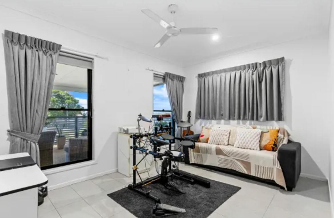 138-140 Cove Boulevard, RIVER HEADS, QLD 4655 AUS