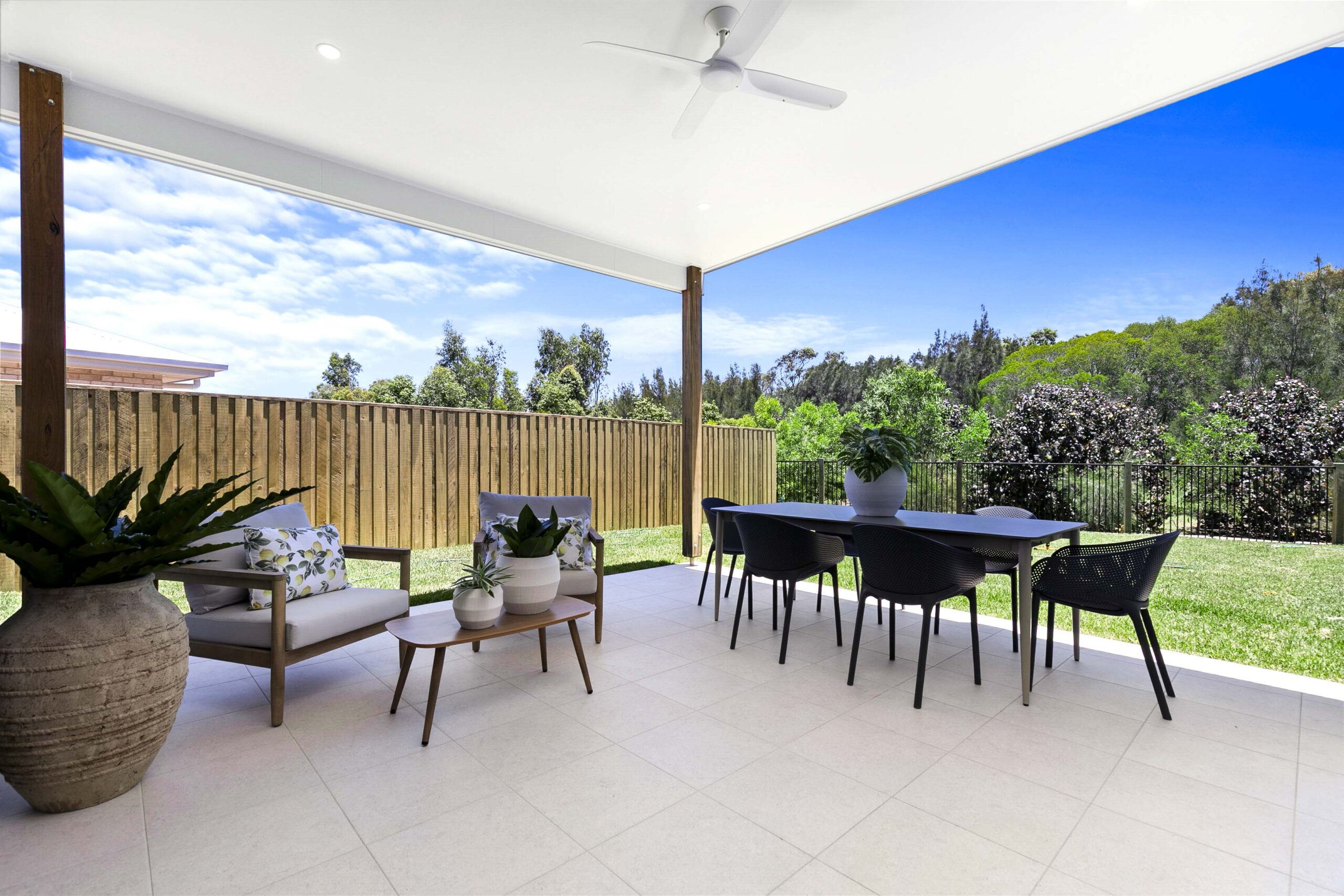 39 Oceanview Street, POINT VERNON, QLD 4655 AUS