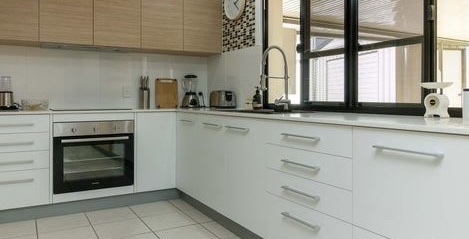 9 Charleville Street, POINT VERNON, QLD 4655 AUS