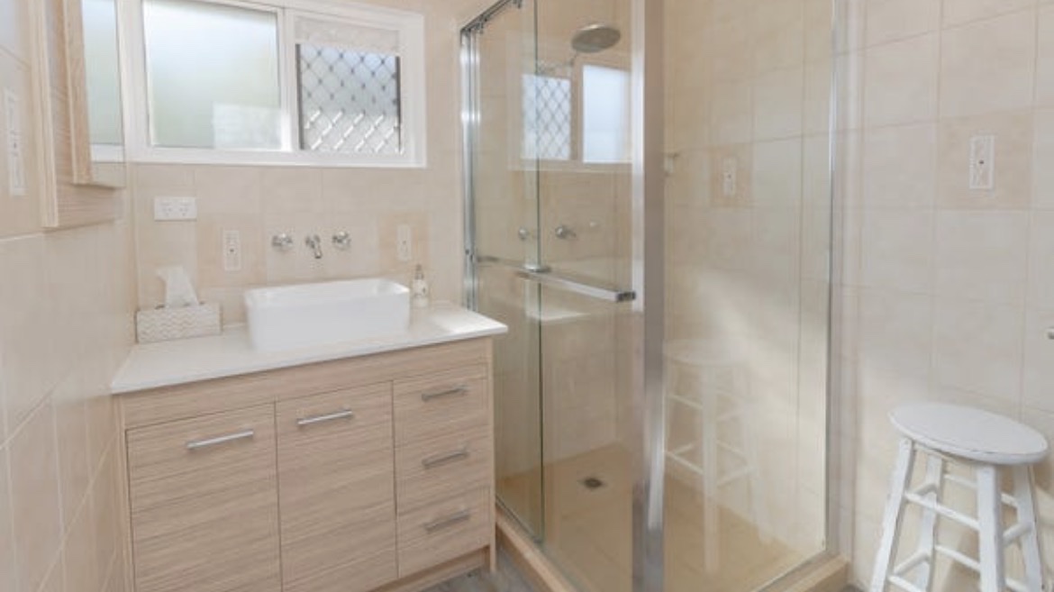 9 Charleville Street, POINT VERNON, QLD 4655 AUS