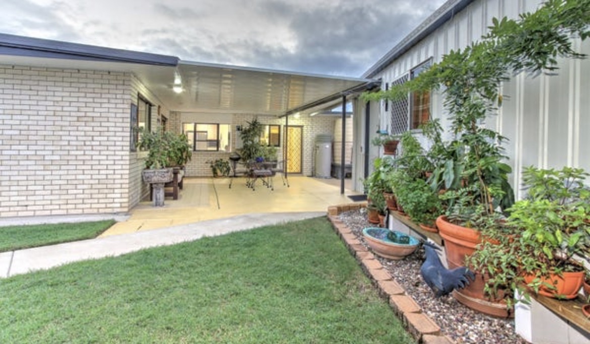 9 Charleville Street, POINT VERNON, QLD 4655 AUS