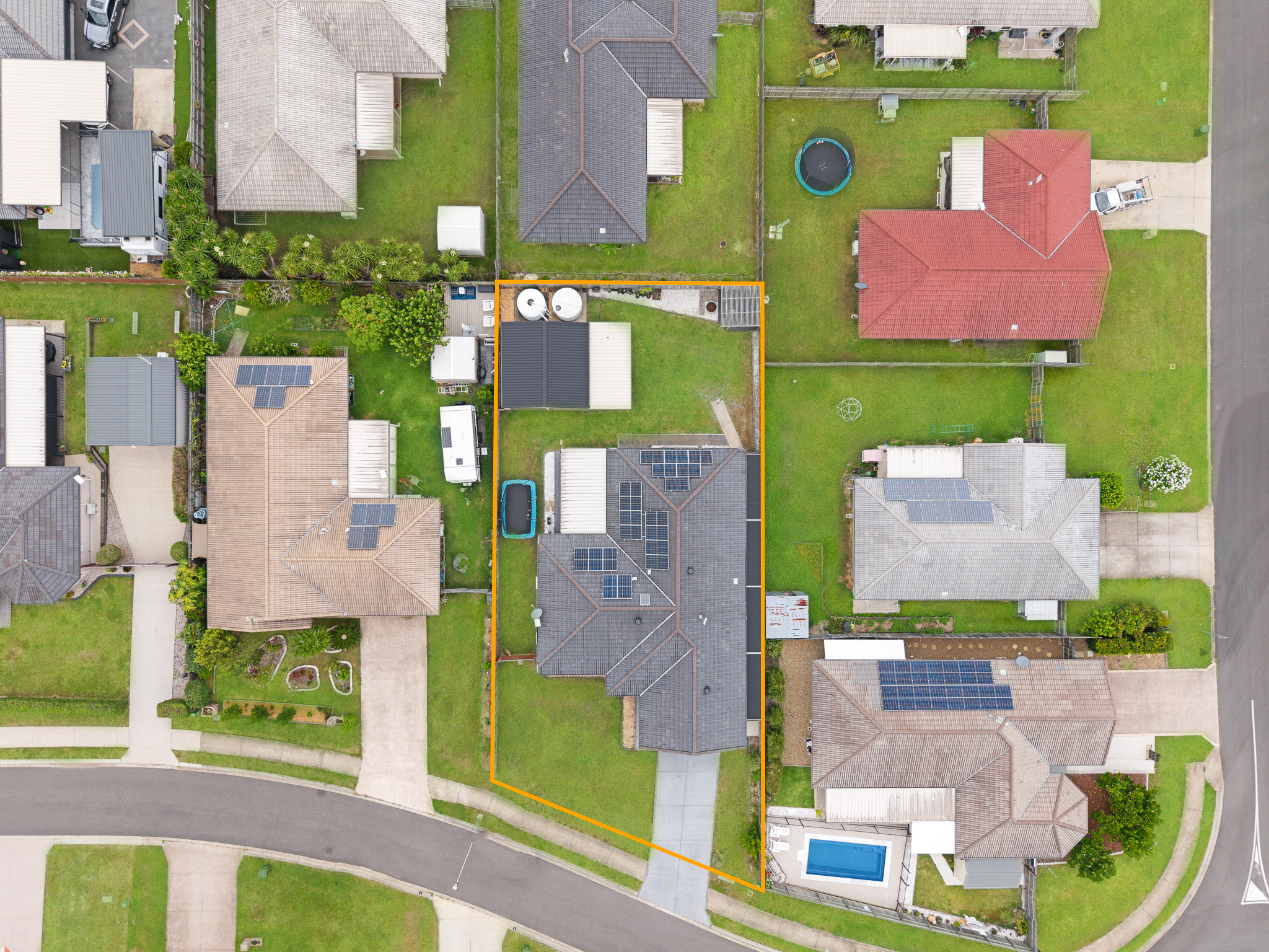 8 Tasman Drive, URRAWEEN, QLD 4655 AUS