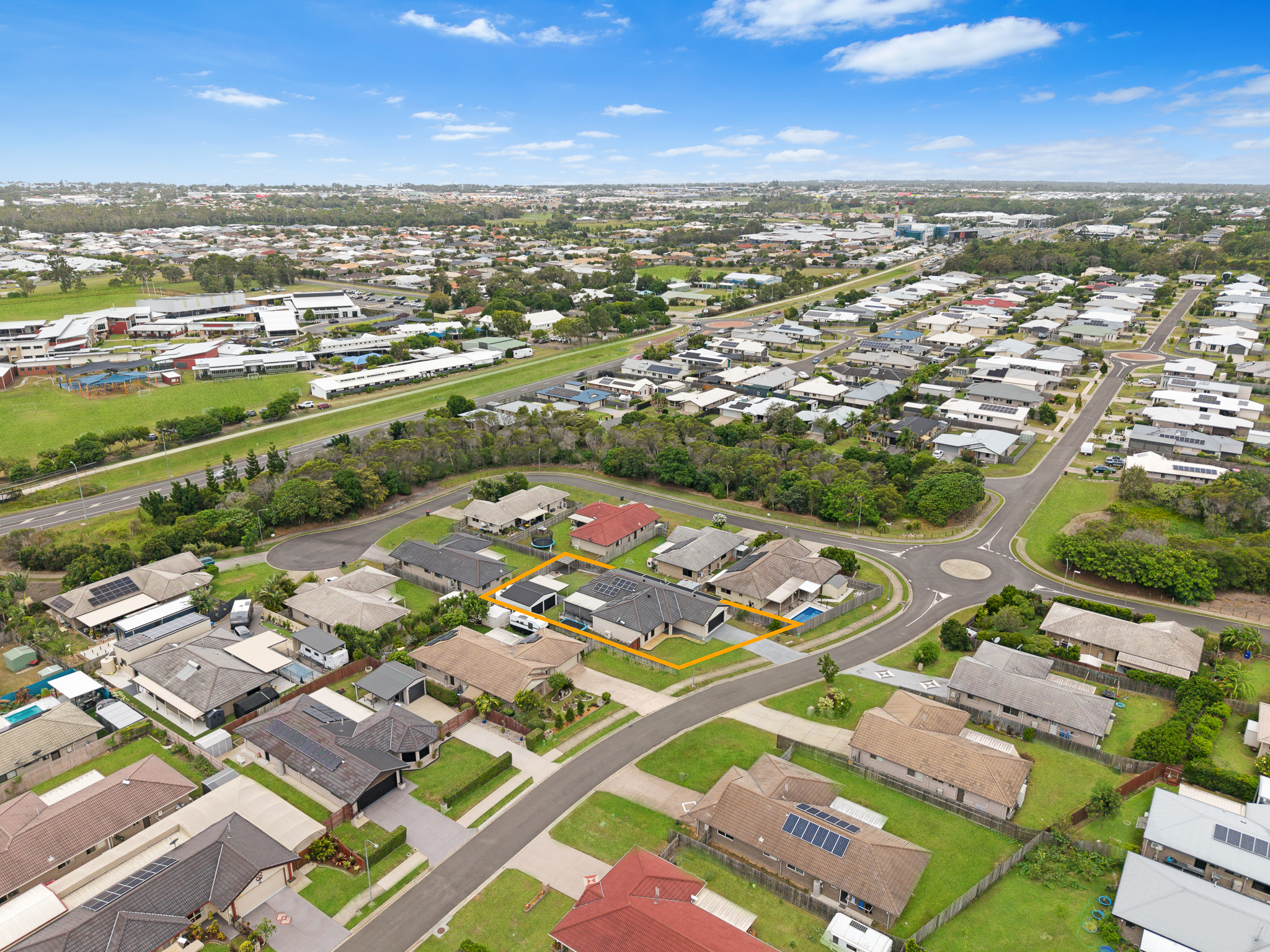 8 Tasman Drive, URRAWEEN, QLD 4655 AUS