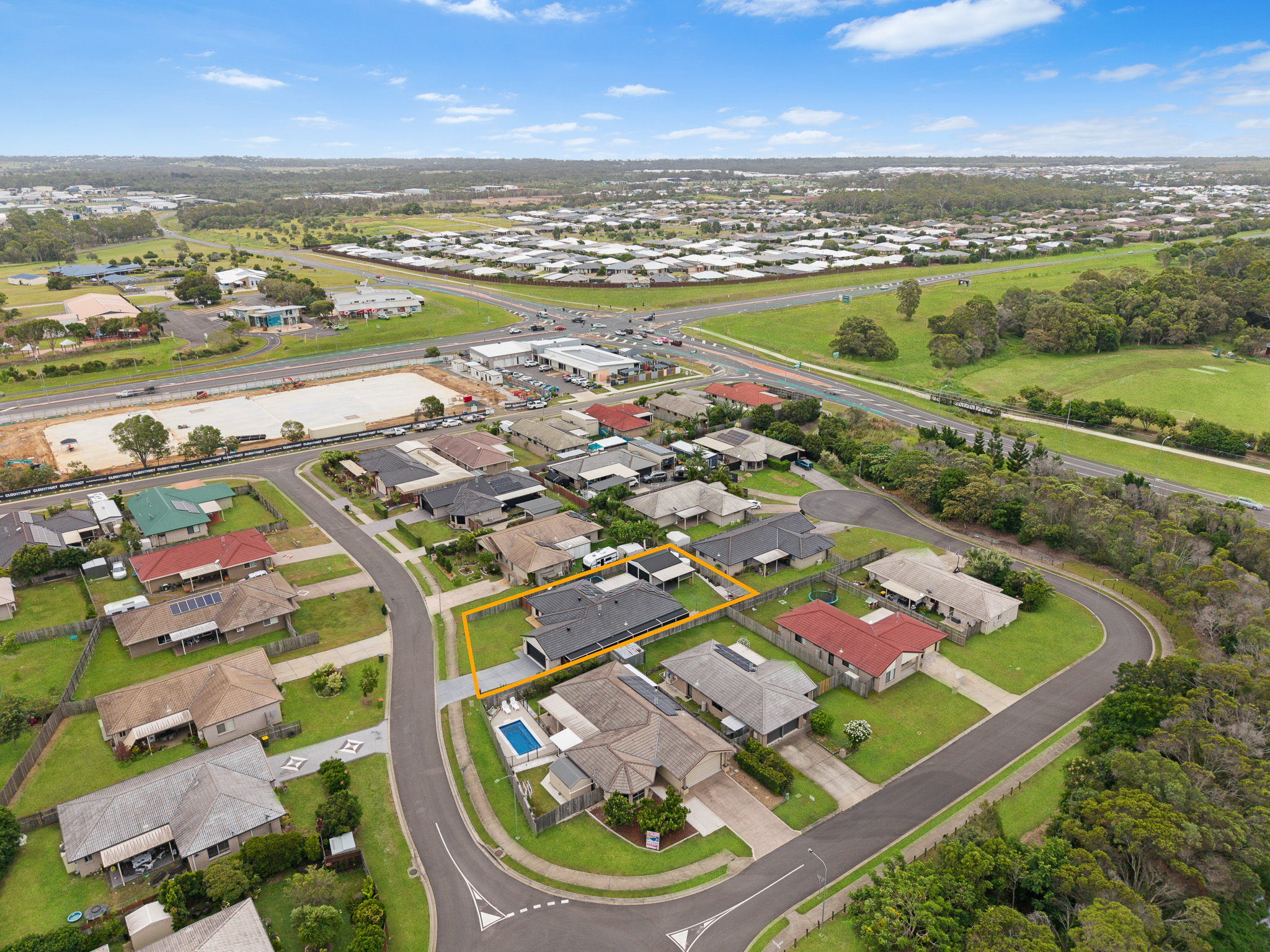 8 Tasman Drive, URRAWEEN, QLD 4655 AUS