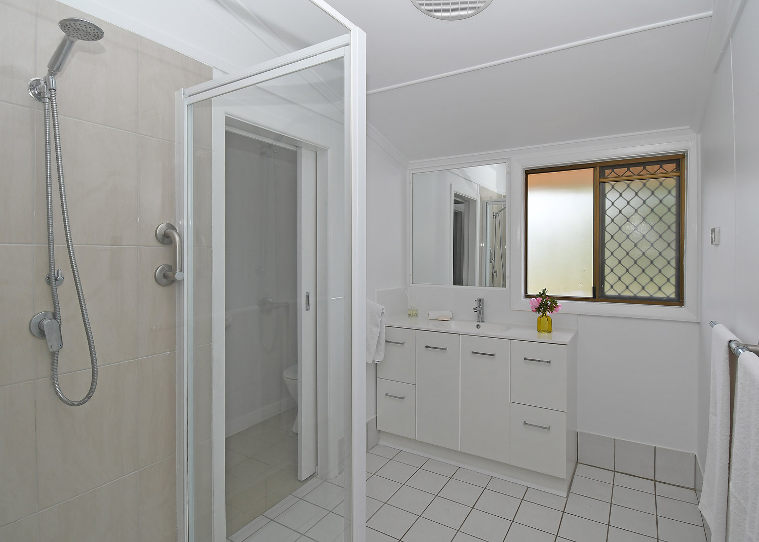 12 Martin Street, PIALBA, QLD 4655 AUS