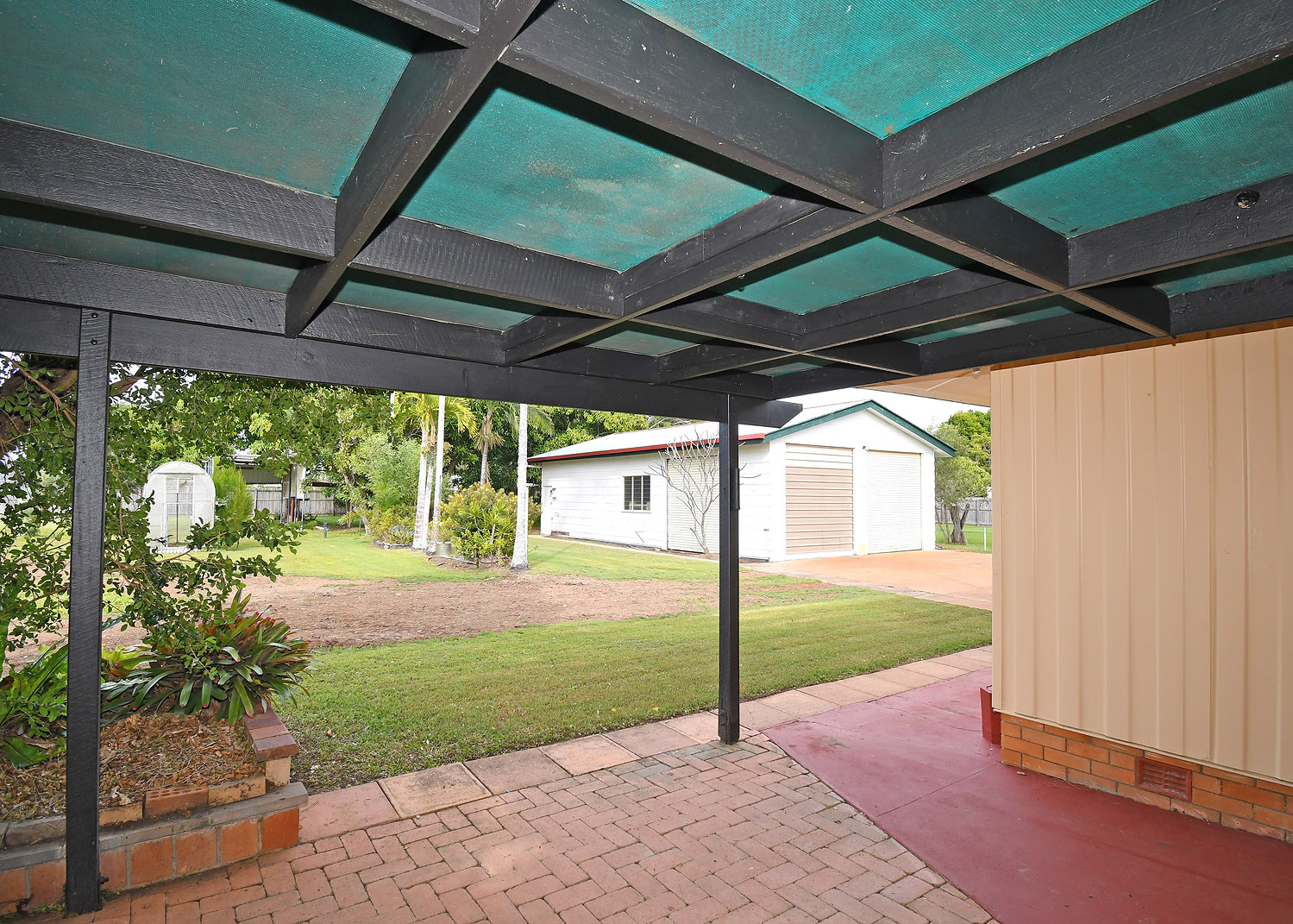 12 Martin Street, PIALBA, QLD 4655 AUS