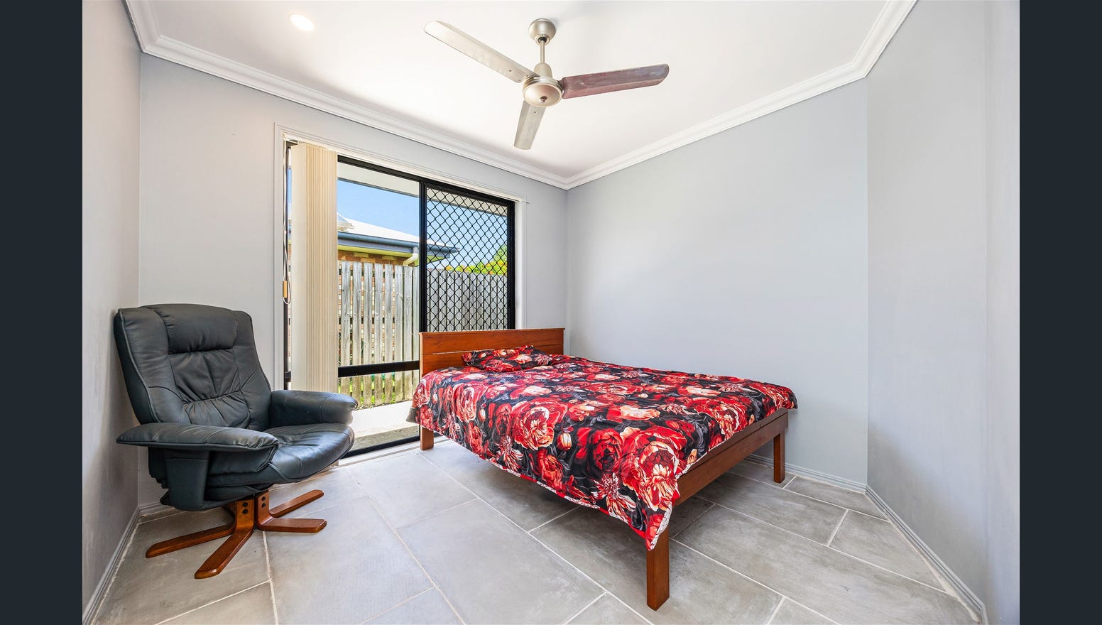 51 Bunya Court, ELI WATERS, QLD 4655 AUS