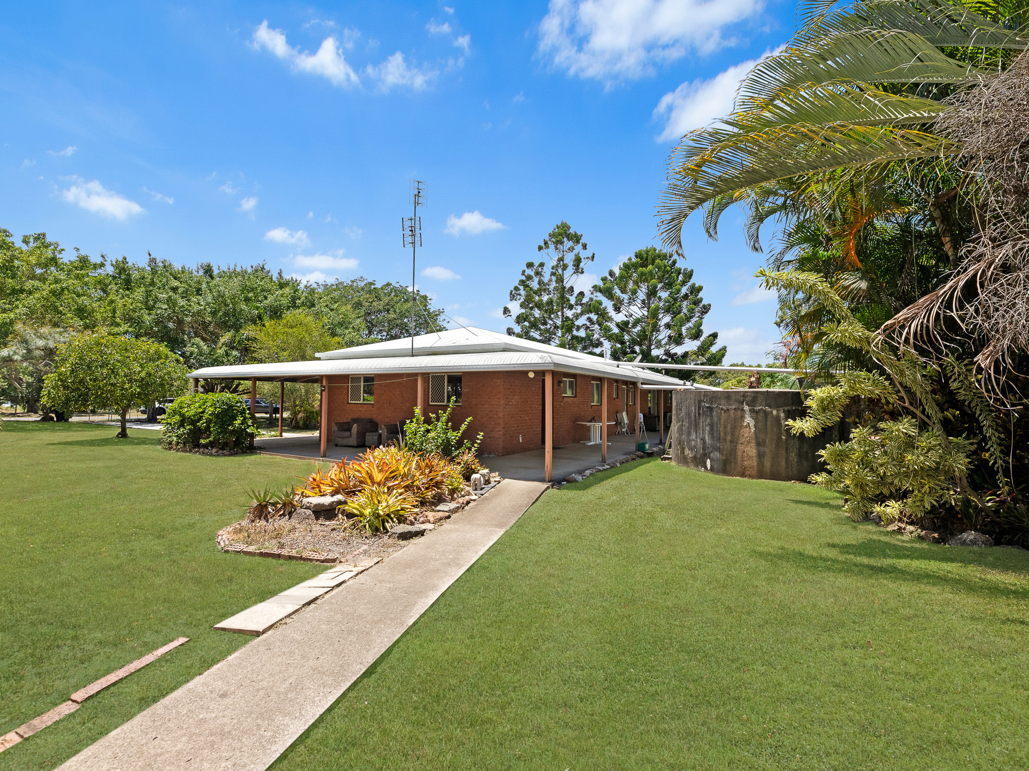 30 Francis Avenue, BOORAL, QLD 4655 AUS