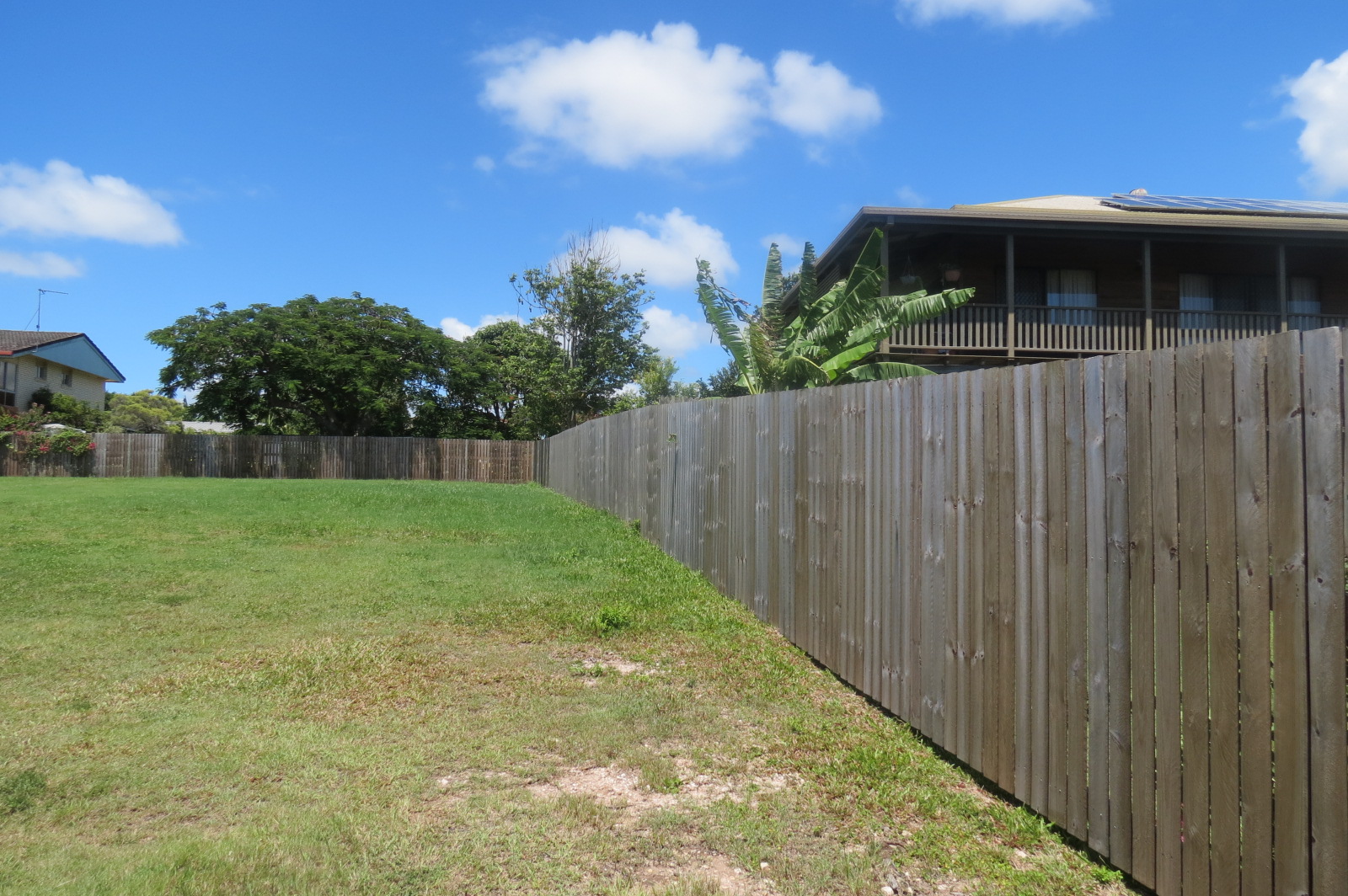 2A Jacaranda Drive, TORQUAY, QLD 4655 AUS