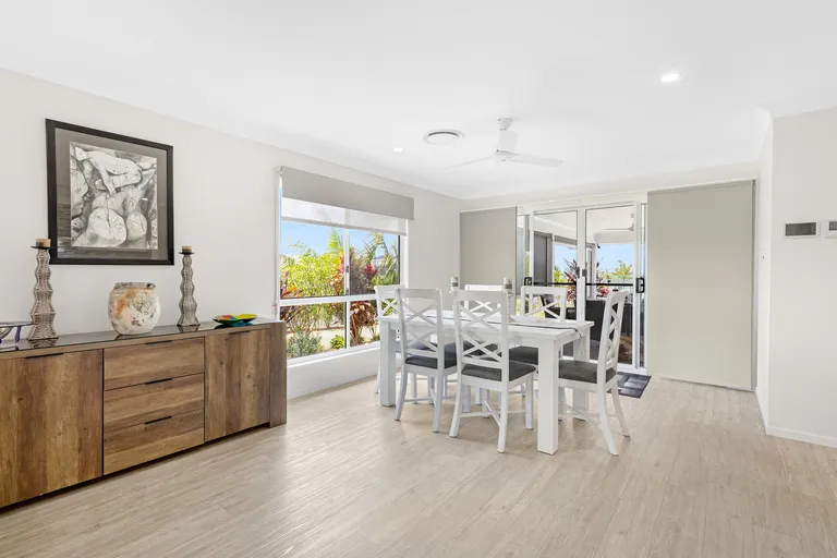 48 Windjammer Circuit, RIVER HEADS, QLD 4655 AUS