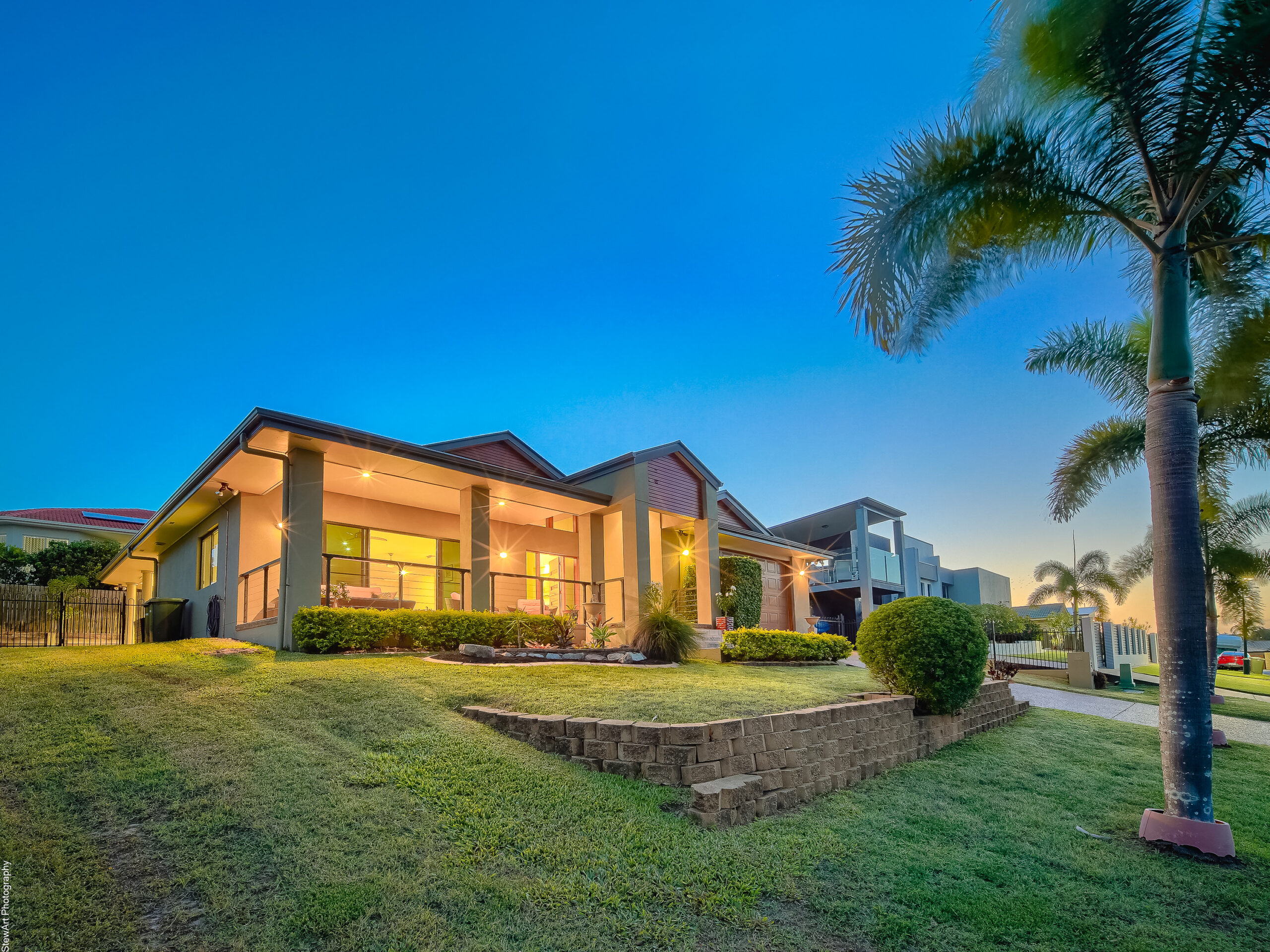 6 Pohlmann Court, SCARNESS, QLD 4655 AUS