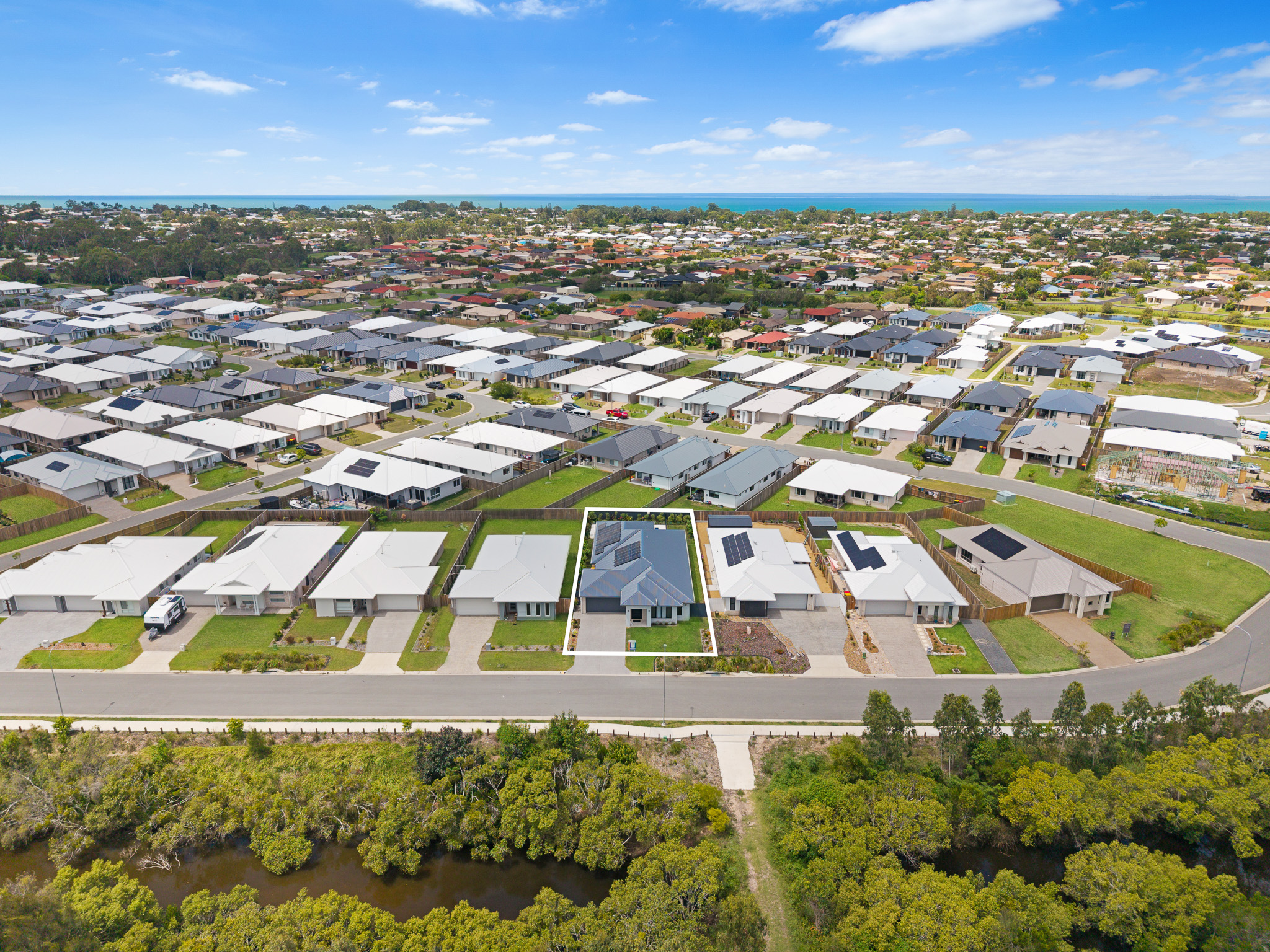 42 Seagull Circuit, POINT VERNON, QLD 4655 AUS