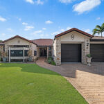 9 Florida Court, TORQUAY, QLD 4655 AUS