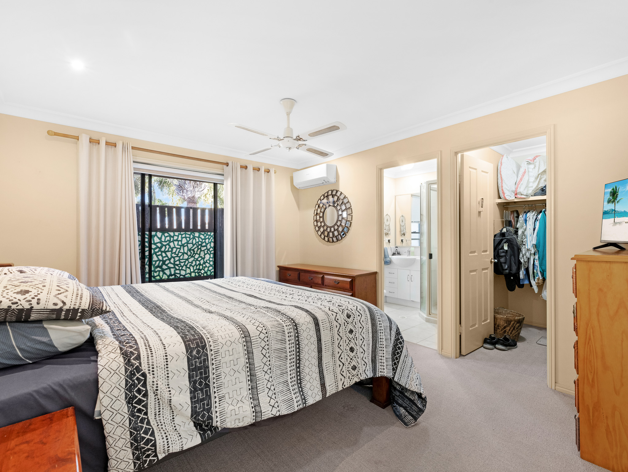 9 Florida Court, TORQUAY, QLD 4655 AUS