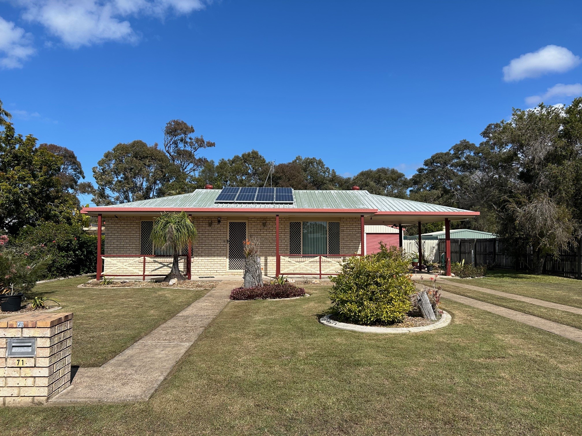 71 Ladbroke Crescent, URANGAN, QLD 4655 AUS