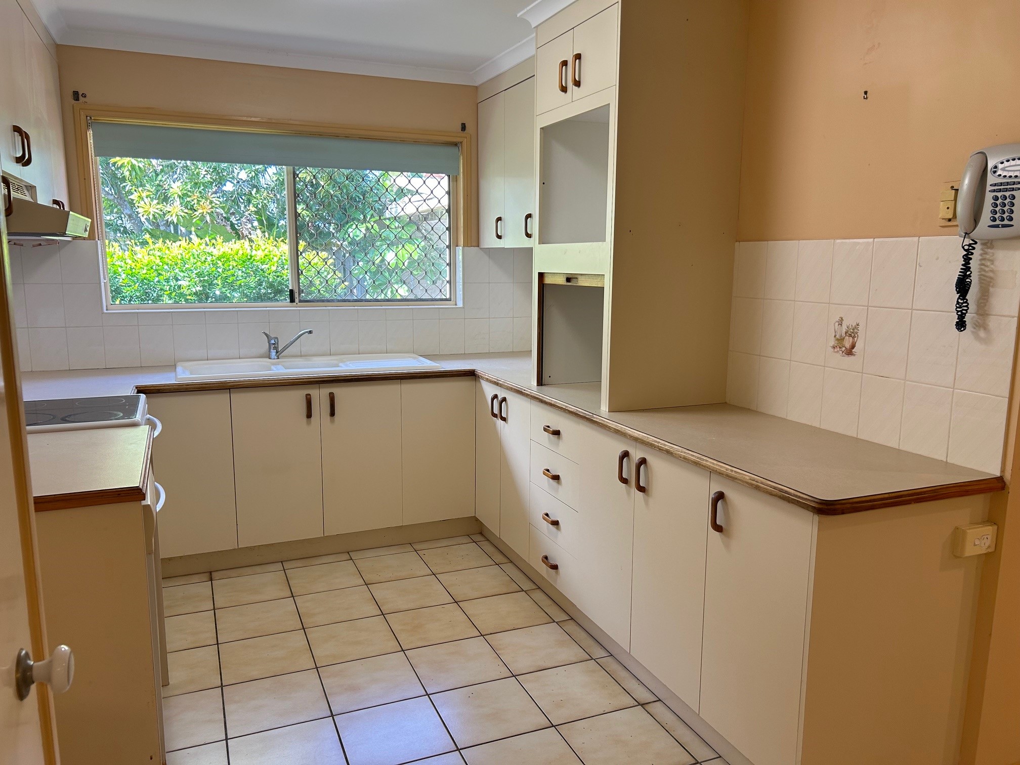 71 Ladbroke Crescent, URANGAN, QLD 4655 AUS