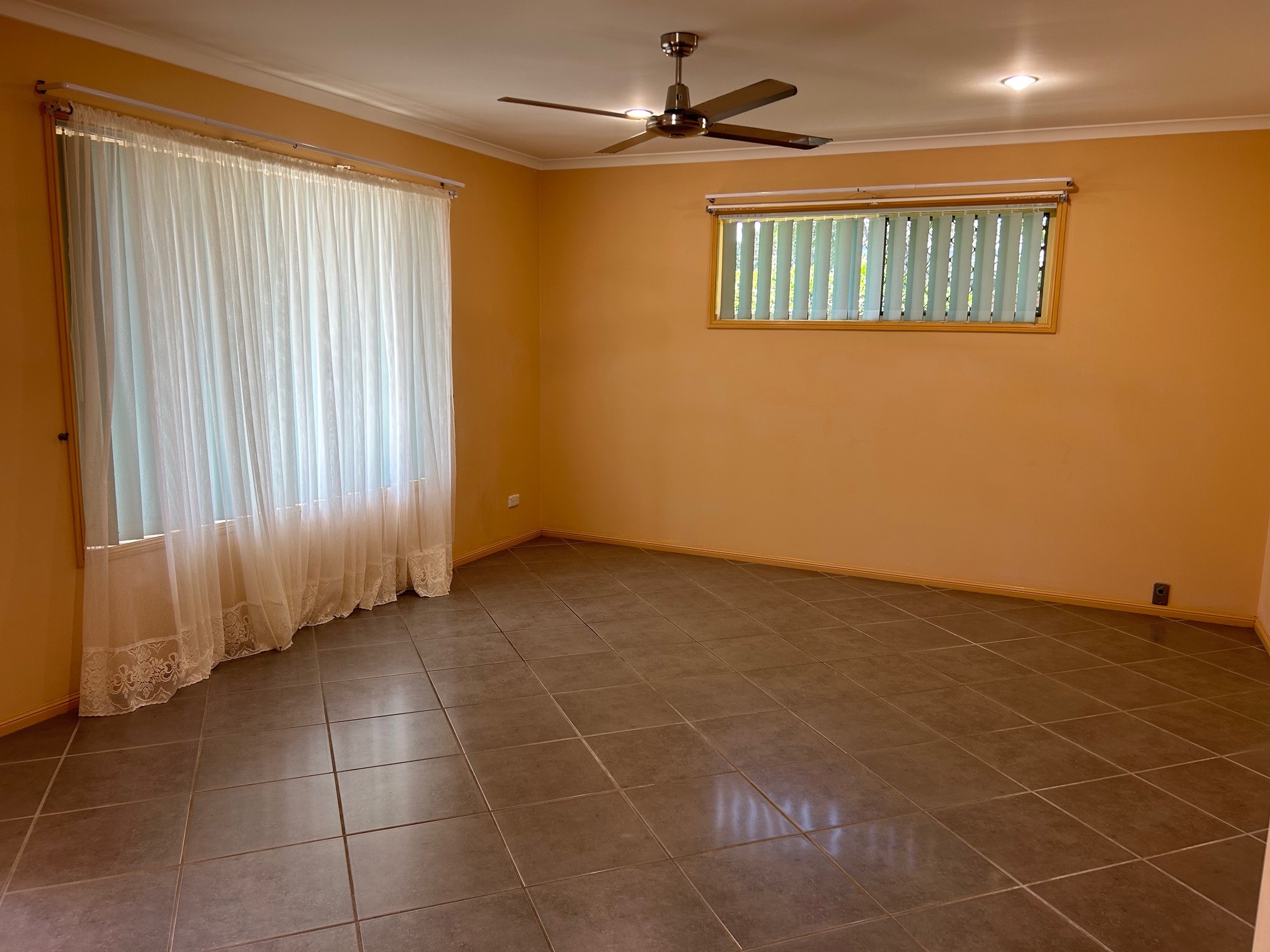 71 Ladbroke Crescent, URANGAN, QLD 4655 AUS