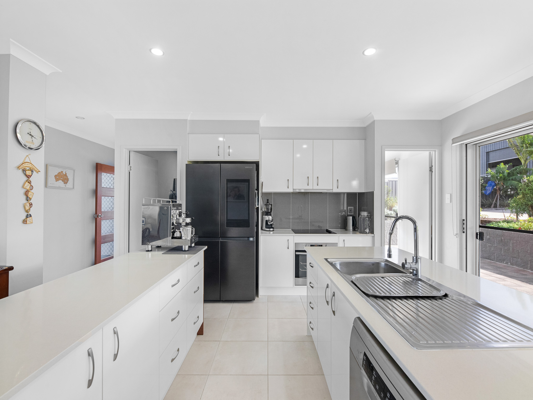 41 Windjammer Circuit, RIVER HEADS, QLD 4655 AUS