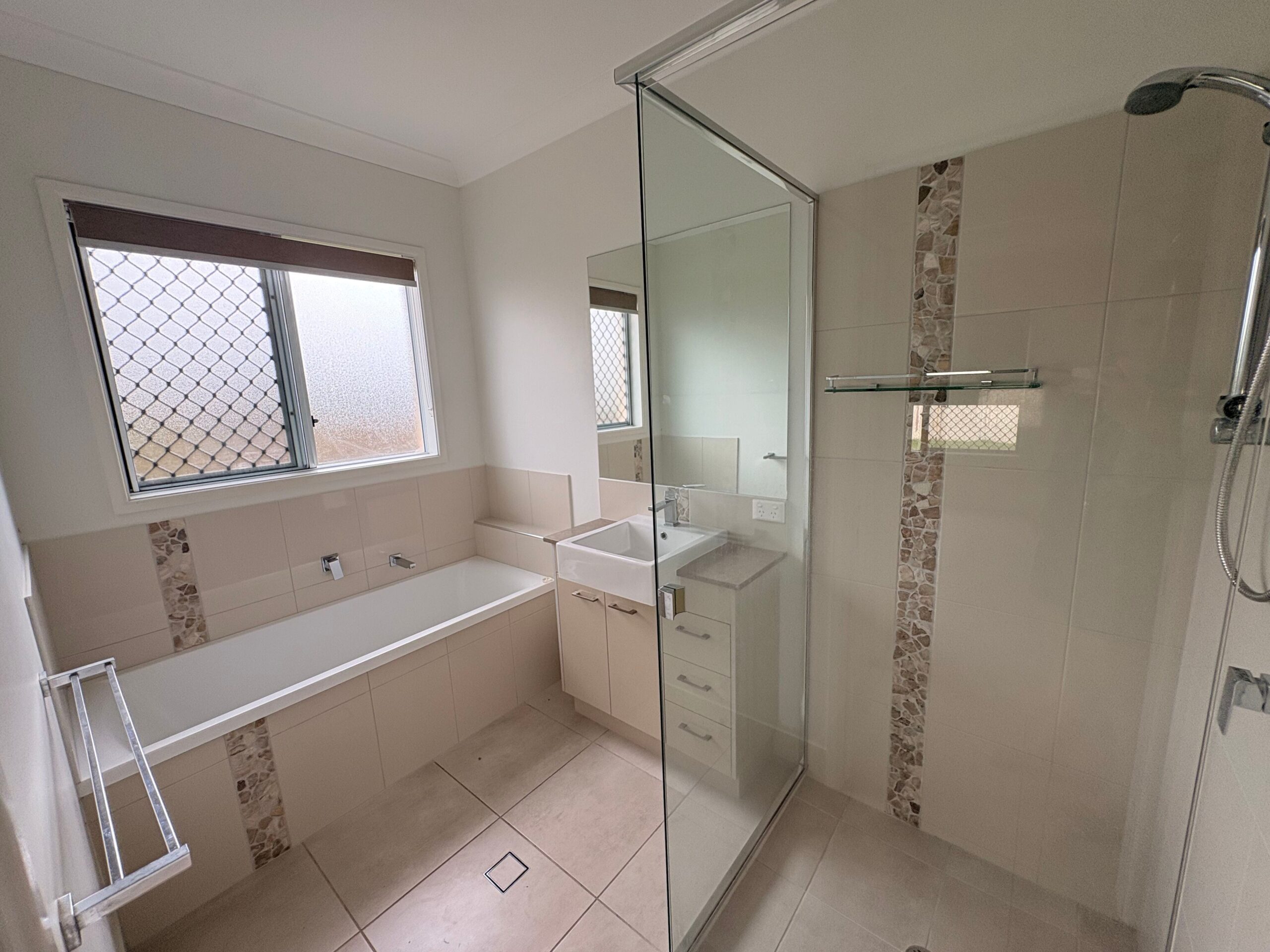 3 Serene Way, WONDUNNA, QLD 4655 AUS