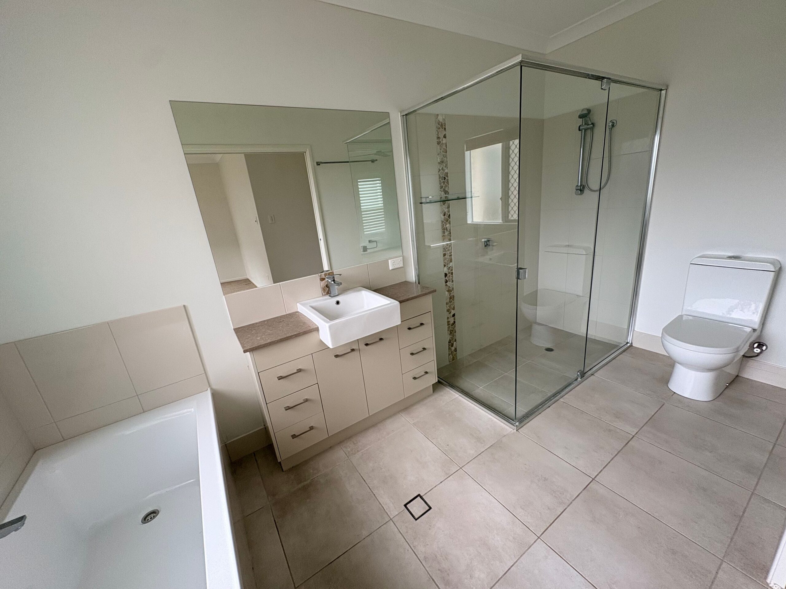 3 Serene Way, WONDUNNA, QLD 4655 AUS