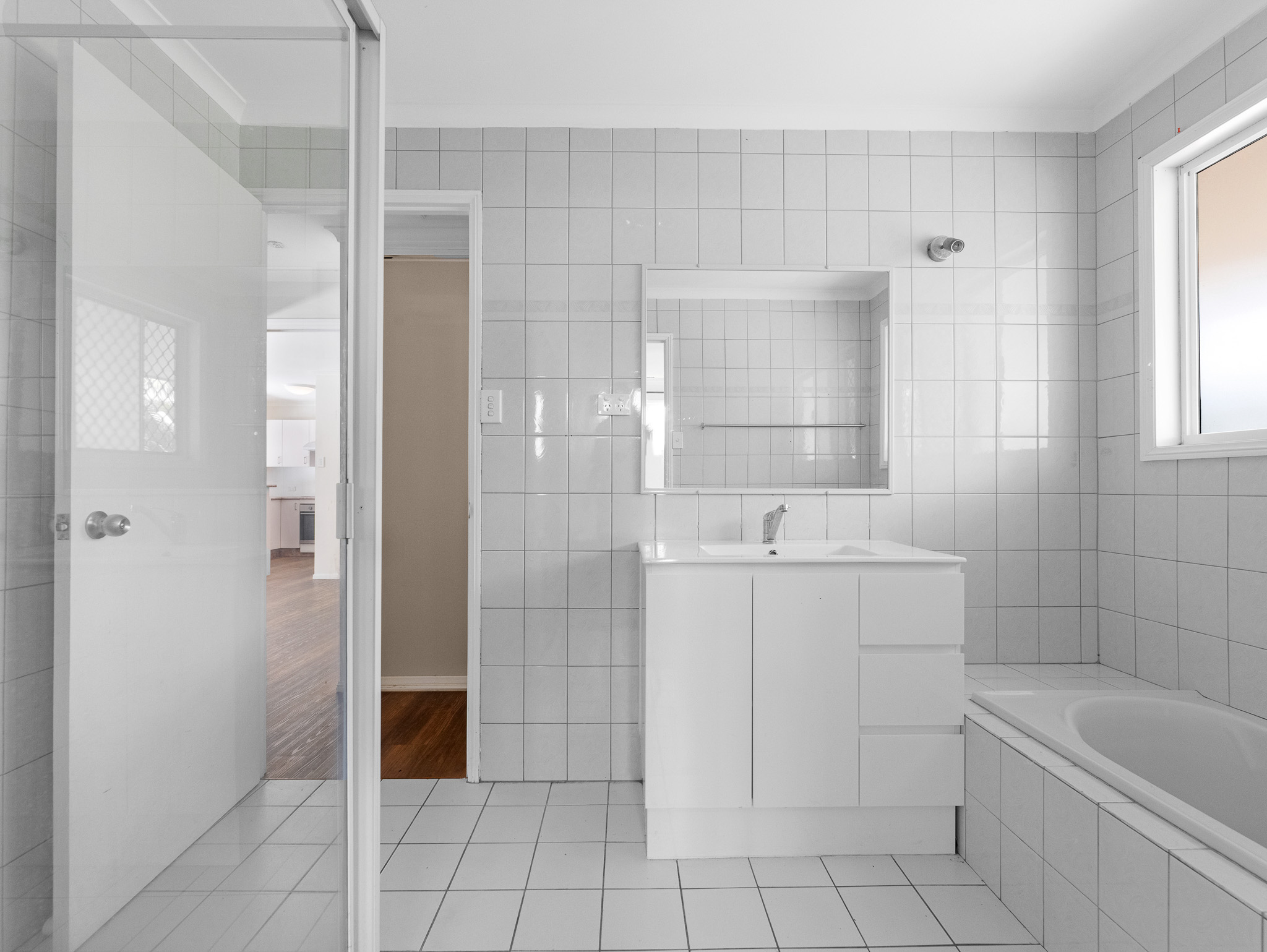 6 Tenimby Street, PIALBA, QLD 4655 AUS