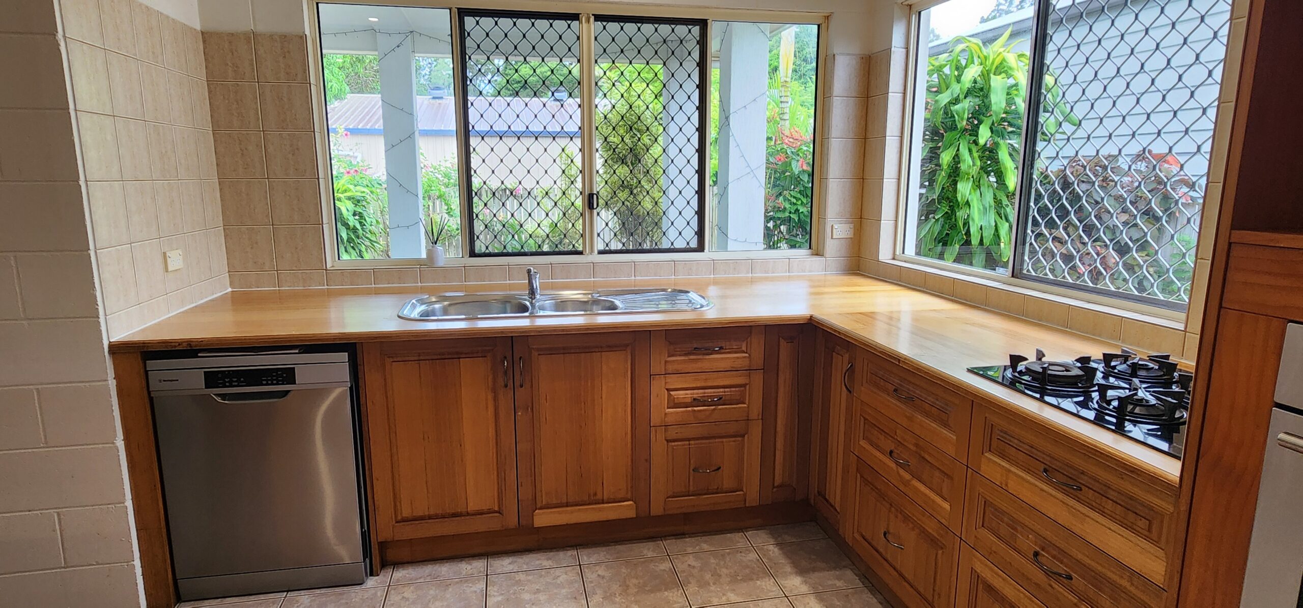 15 Desmond Drive, TOOGOOM, QLD 4655 AUS