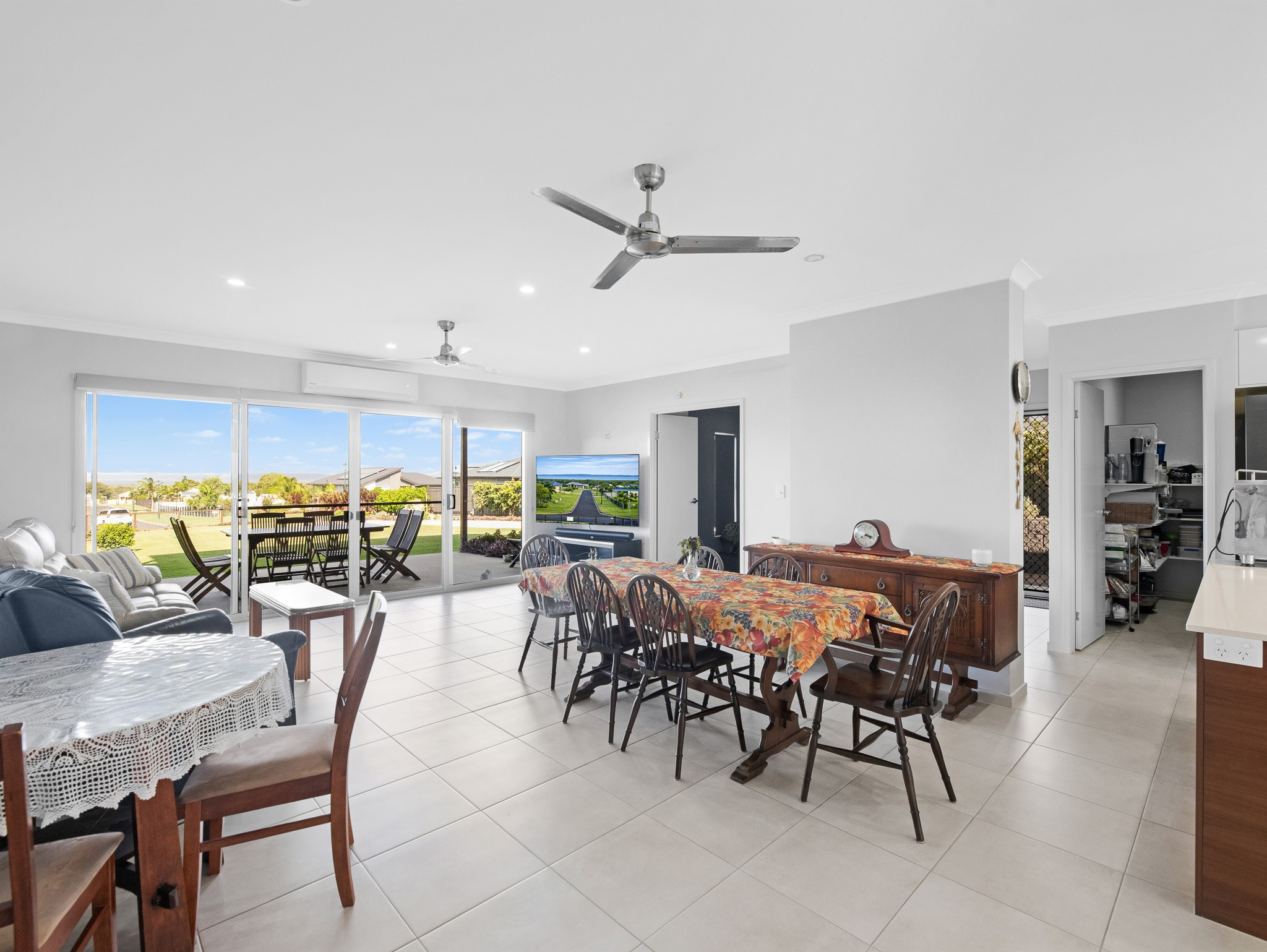 41 Windjammer Circuit, RIVER HEADS, QLD 4655 AUS