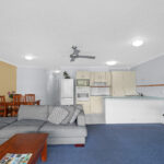 32/386 Esplanade, TORQUAY, QLD 4655 AUS