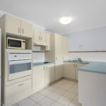 32/386 Esplanade, TORQUAY, QLD 4655 AUS