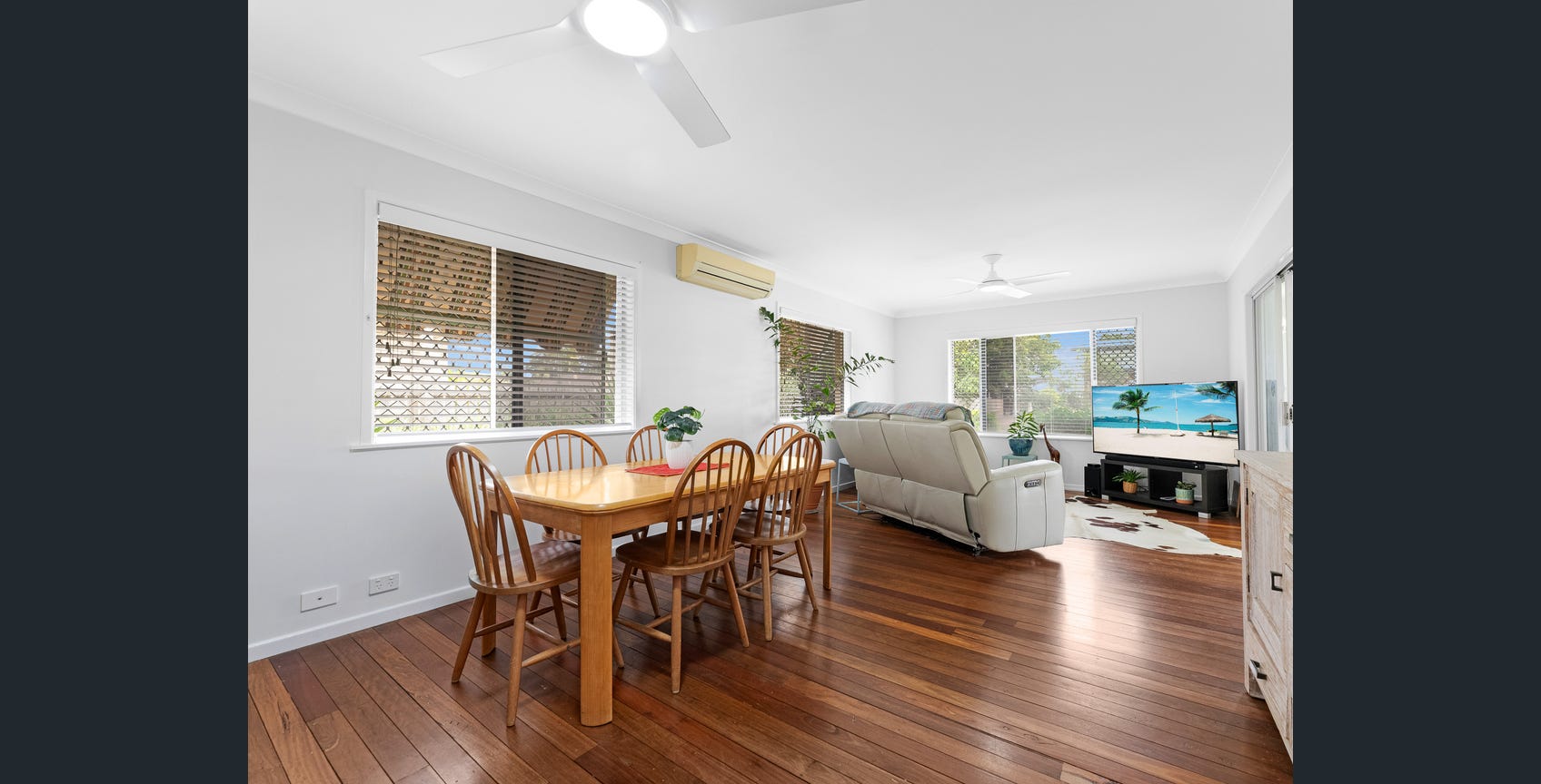 17 Campbell Street, TORQUAY, QLD 4655 AUS