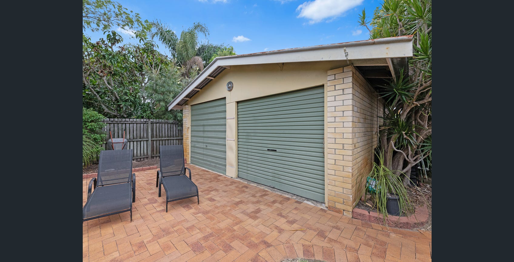 17 Campbell Street, TORQUAY, QLD 4655 AUS
