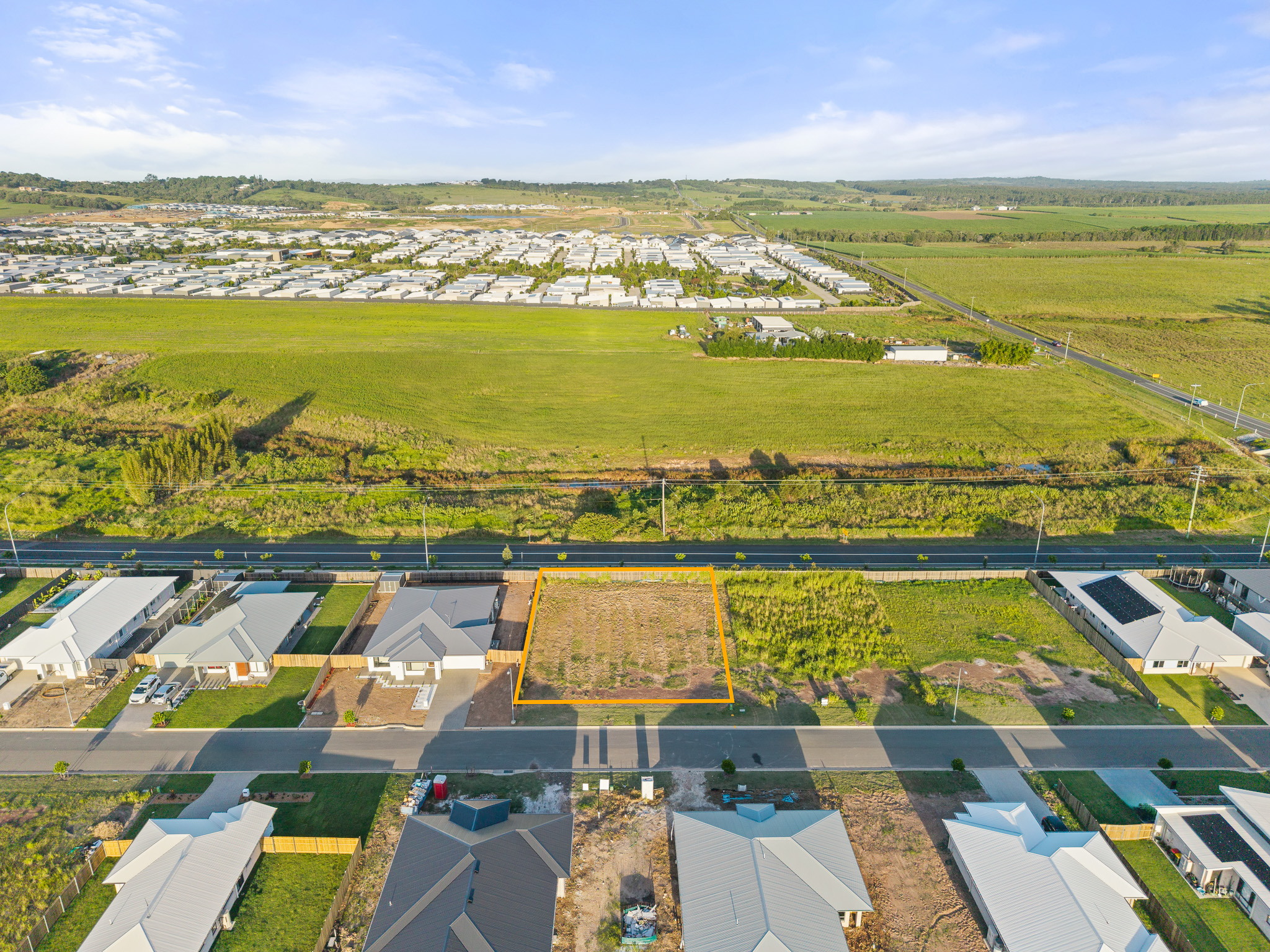 18 Hovea Circuit, NIKENBAH, QLD 4655 AUS