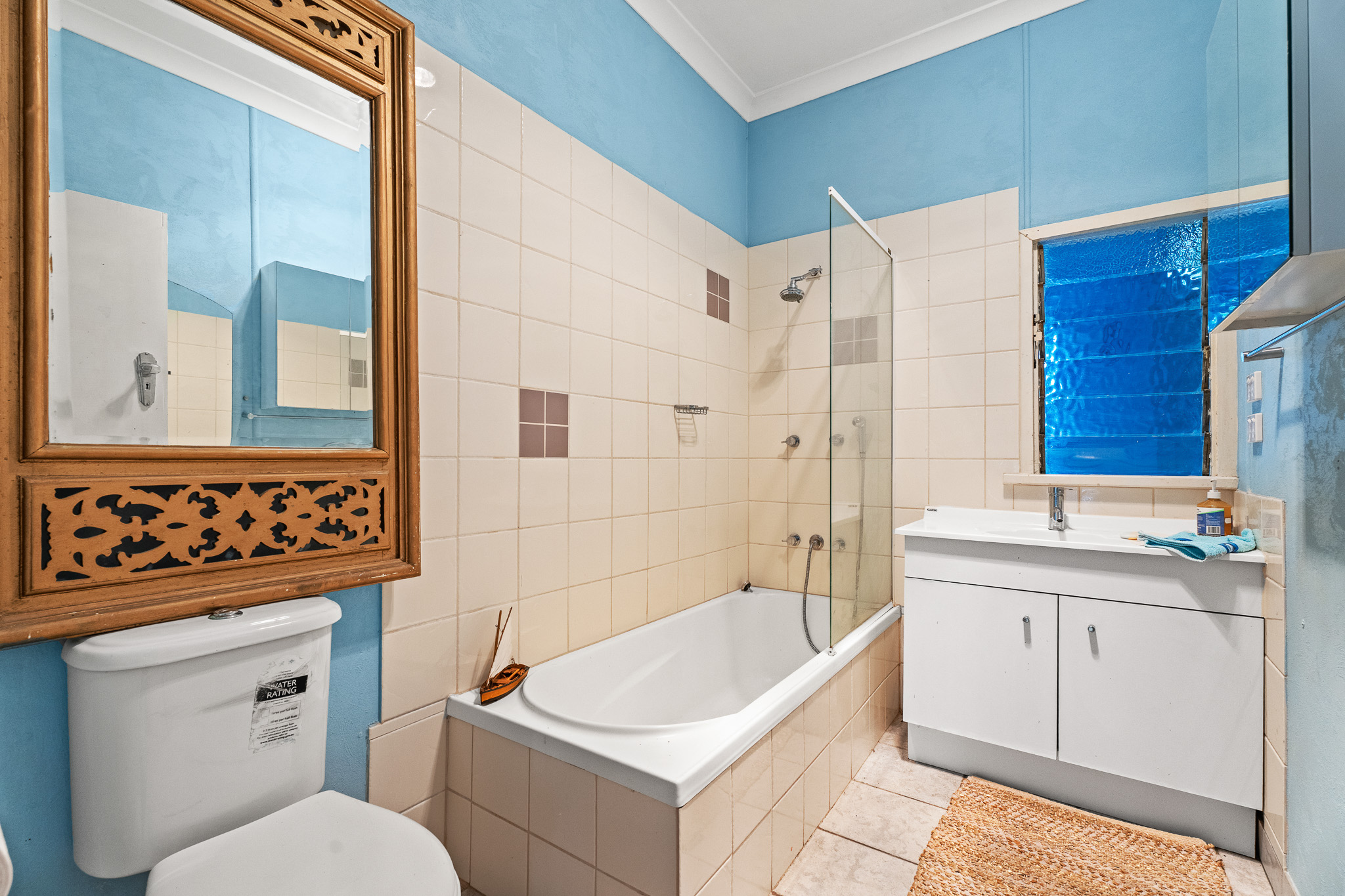 14 King Street, URANGAN, QLD 4655 AUS