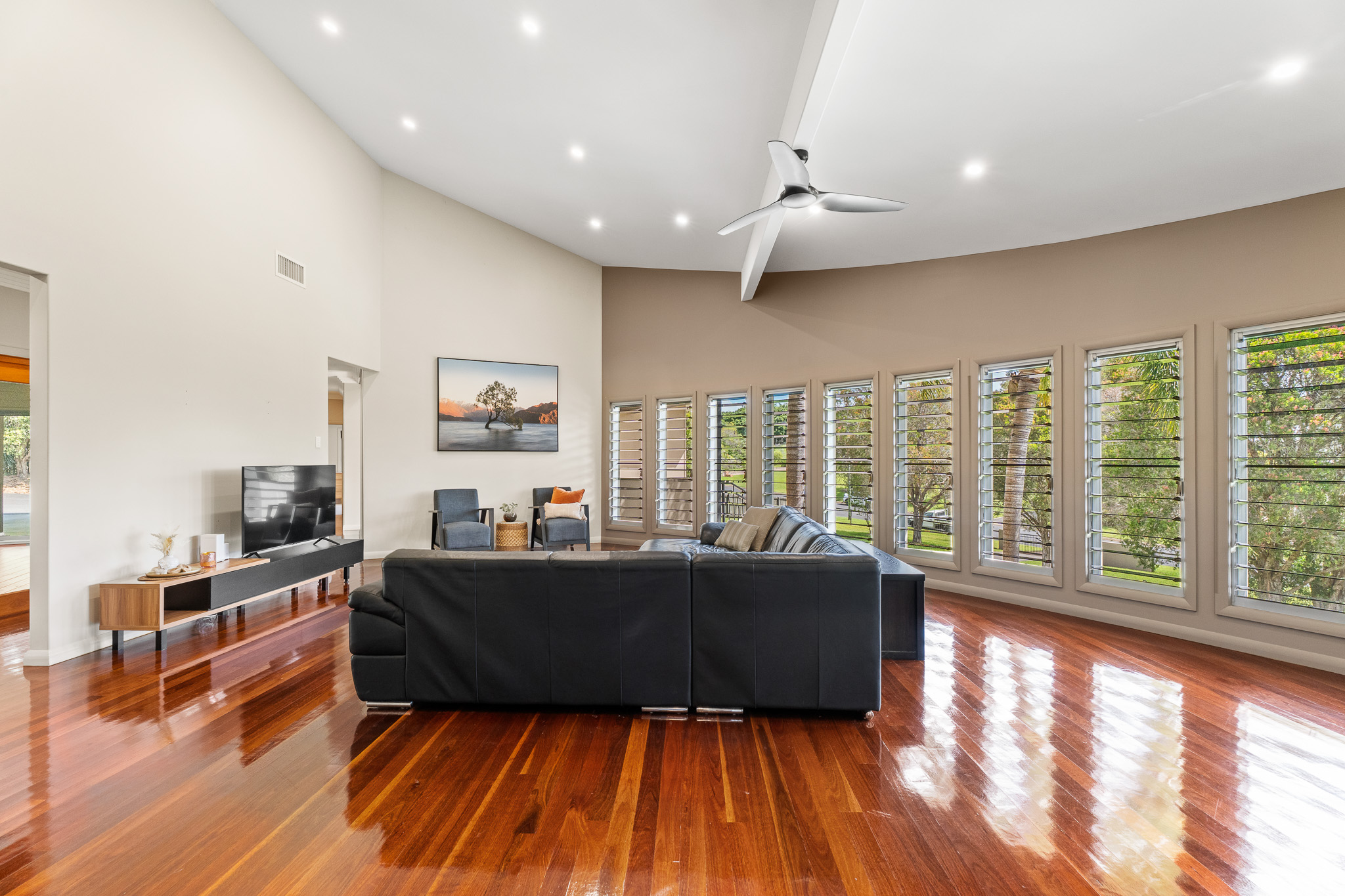 9-11 Gundesen Drive, URRAWEEN, QLD 4655 AUS