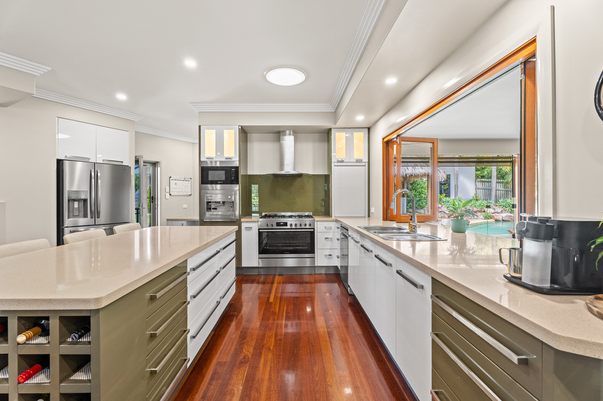 9-11 Gundesen Drive, URRAWEEN, QLD 4655 AUS