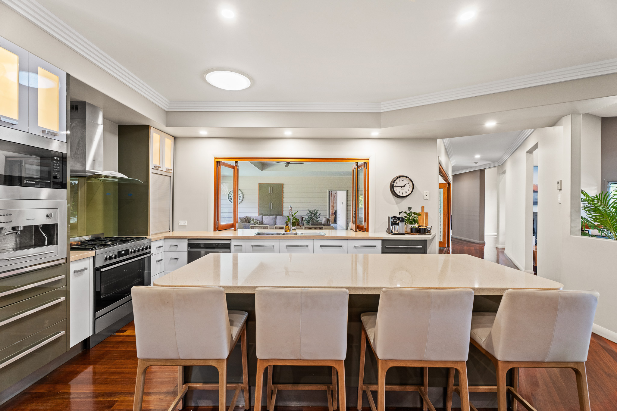 9-11 Gundesen Drive, URRAWEEN, QLD 4655 AUS