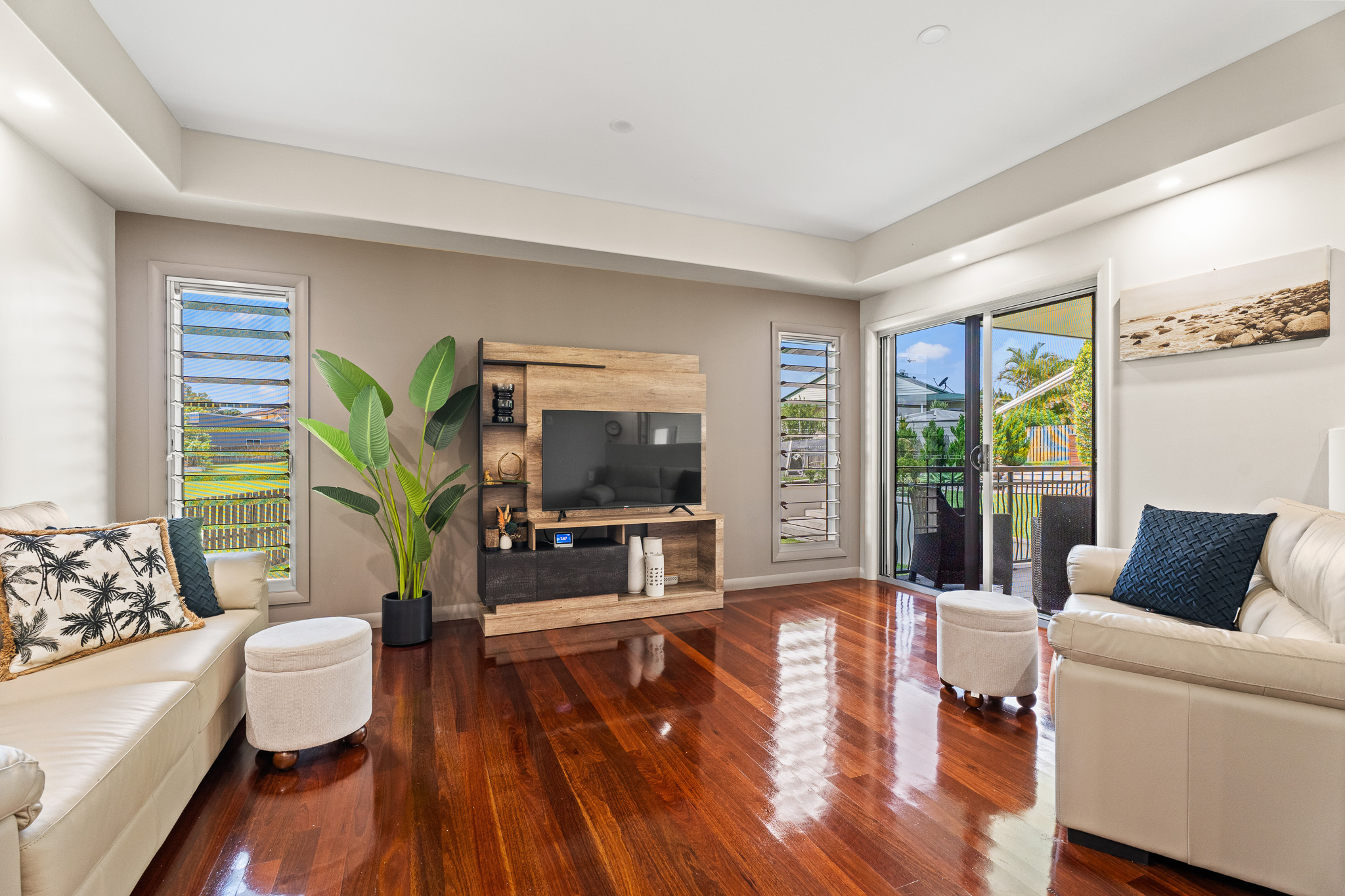 9-11 Gundesen Drive, URRAWEEN, QLD 4655 AUS