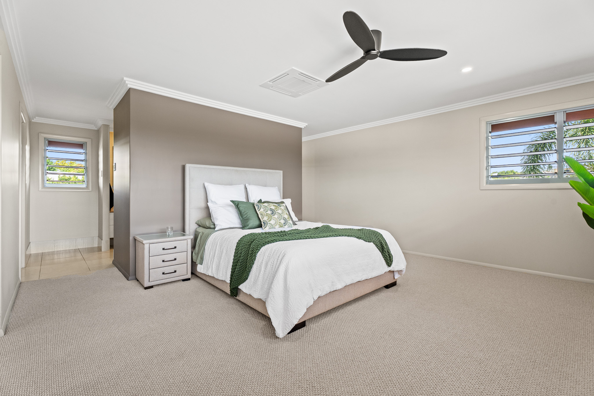 9-11 Gundesen Drive, URRAWEEN, QLD 4655 AUS