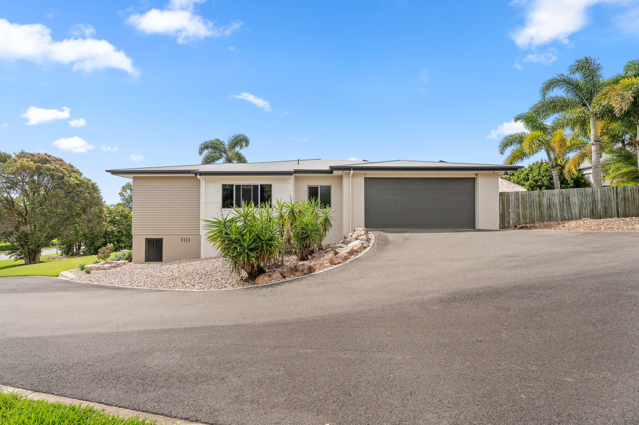 9-11 Gundesen Drive, URRAWEEN, QLD 4655 AUS